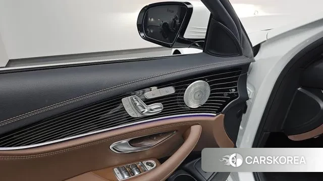 Mercedes-Benz E-Class W213 2021 Белый из Кореи, фото 4