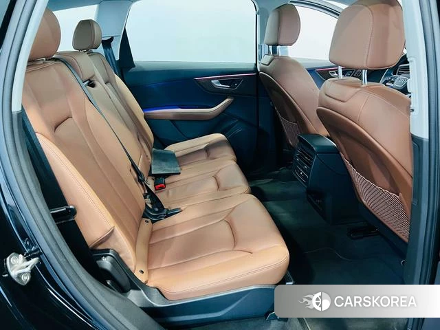 Audi Q7 2024 Черный из Китая, фото 4