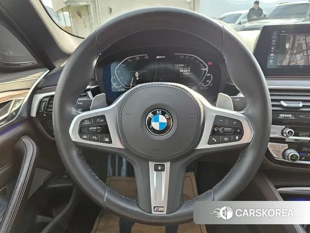 BMW 5 Series (G30) 2020 Белый из Кореи, фото 4