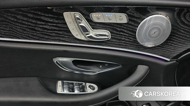 Mercedes-Benz E-Class W213 2018 Черный из Кореи, фото 4