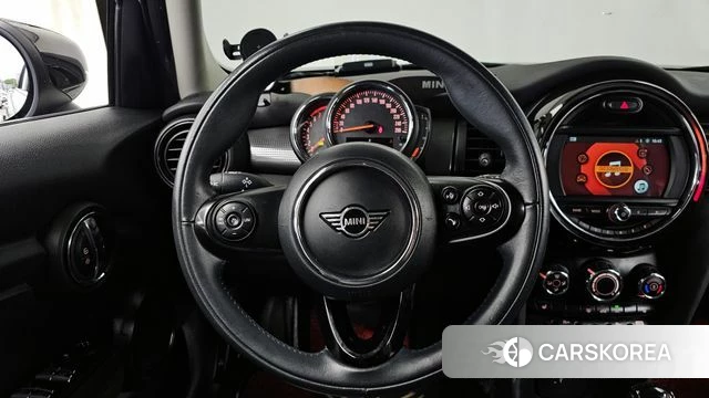 Mini Cooper 2020 Серебряный из Кореи, фото 4