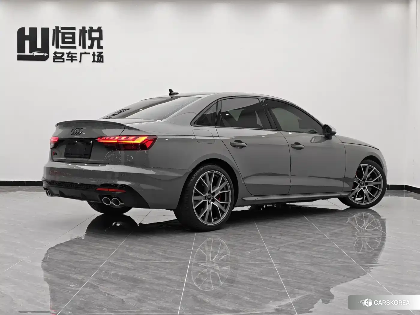 Audi S4 2023 Silver/gray из Китая, фото 4