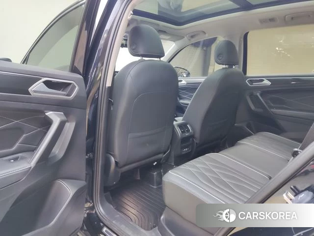 Volkswagen Tiguan L 2023 Черный из Китая, фото 4