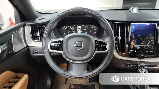 Volvo XC60 second Generation 2020 Белый из Кореи, фото 4