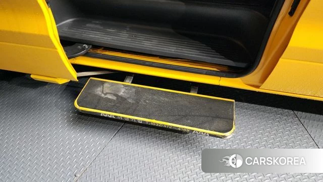 Hyundai The New Grand Starex 2018 Желтый из Кореи, фото 4