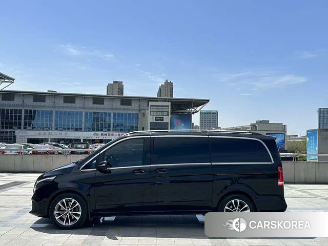 Mercedes-Benz V-class 2024 Черный из Китая, фото 4