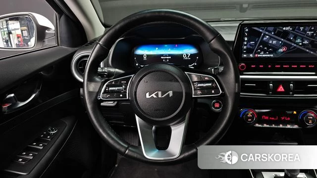 Kia The New K3 2nd generation 2022 Белый из Кореи, фото 4