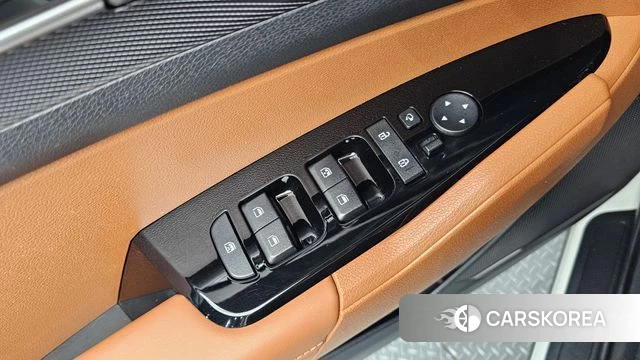 Kia Sportage 5th Generation 2023 Белый из Кореи, фото 4