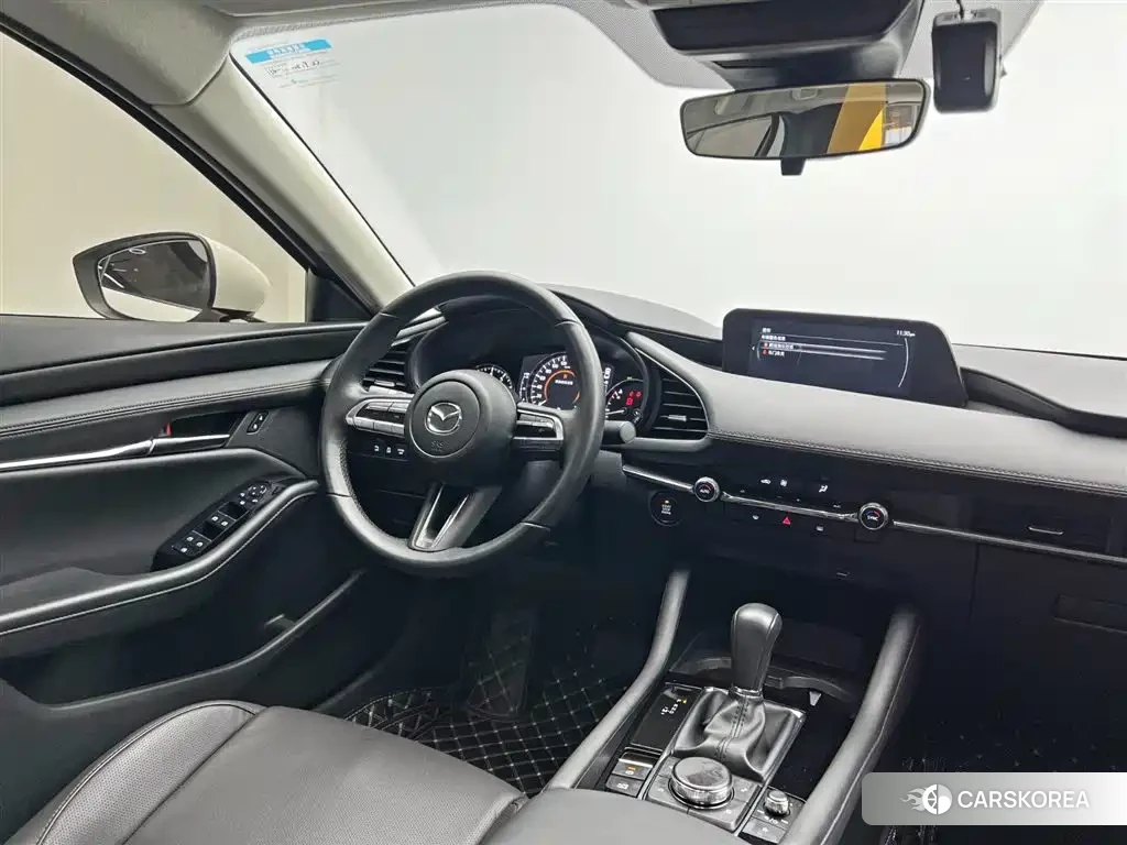 Mazda 3 2024 Белый из Китая, фото 4