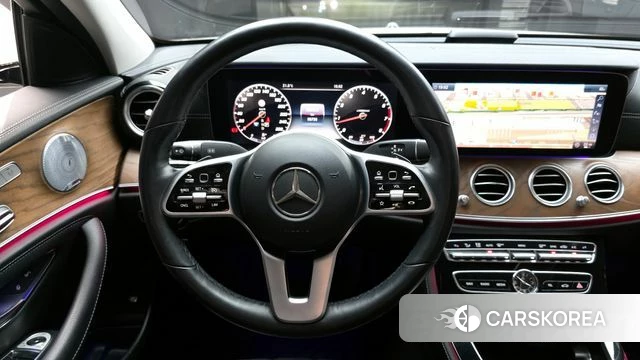 Mercedes-Benz E-Class W213 2018 Белый из Кореи, фото 4