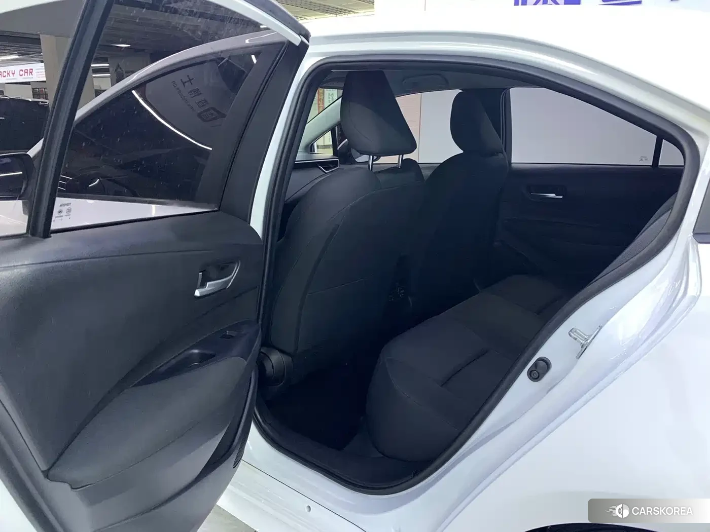 Toyota Levin 2023 Белый из Китая, фото 4
