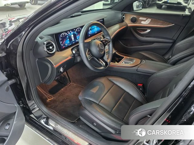 Mercedes-Benz E-Class W213 2023 Черный из Кореи, фото 4