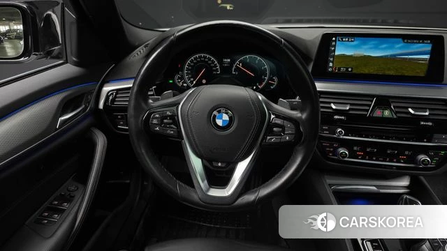 BMW 5 Series (G30) 2018 Белый из Кореи, фото 4