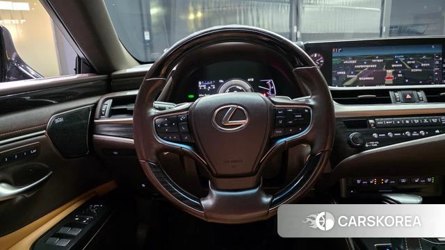 Lexus ES300h 7th generation 2019 Черный из Кореи, фото 4