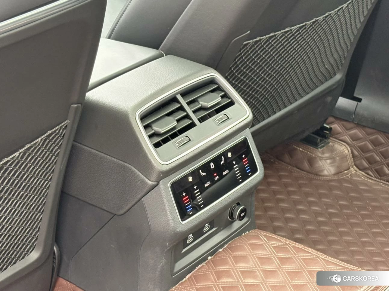 Audi A6L 2023 Черный из Китая, фото 4