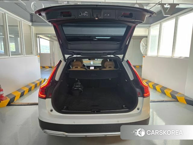 Volvo V90 Cross-Country 2025 Белый из Кореи, фото 4