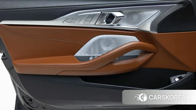BMW 8 Series (G15) 2024 Черный из Кореи, фото 4