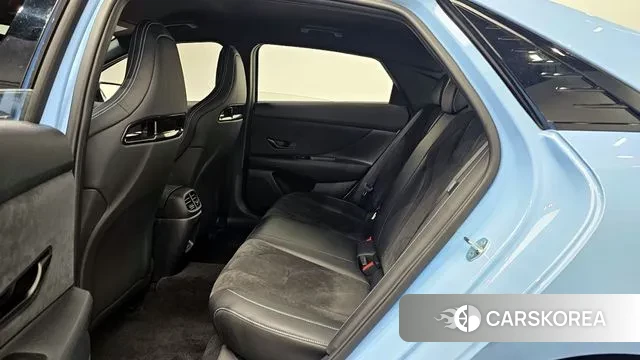 Hyundai The New Avante (CN7) 2025 Светло-серебряный цвет из Кореи, фото 4