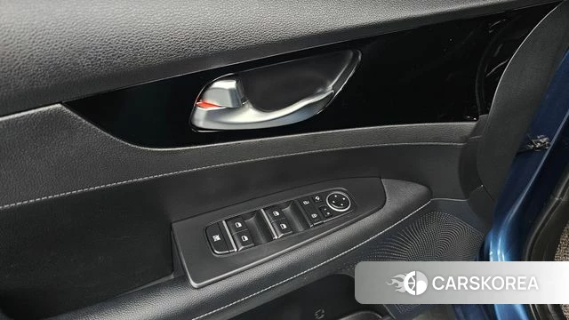 Kia The New K3 2nd generation 2021 Синий из Кореи, фото 4