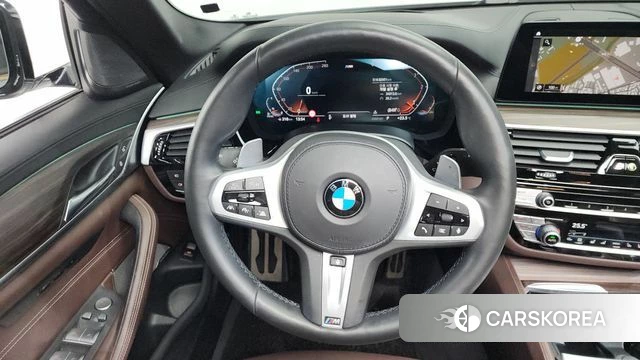 BMW 5 Series (G30) 2020 Белый из Кореи, фото 4