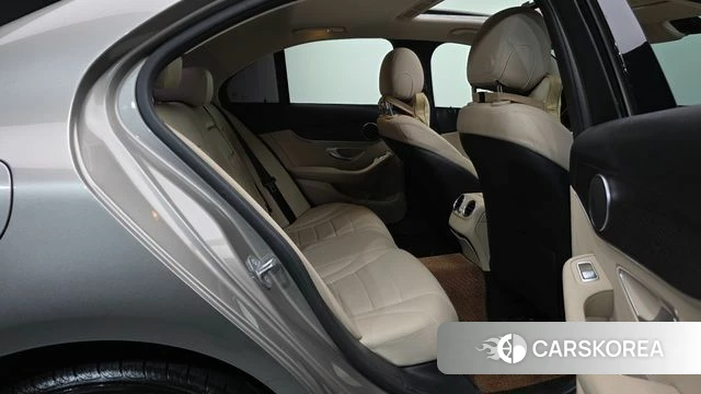 Mercedes-Benz C-Class W205 2018 Серебристо-серый из Кореи, фото 4