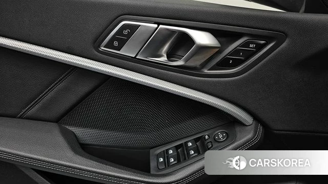 BMW 1 Series (F40) 2022 Черный из Кореи, фото 4