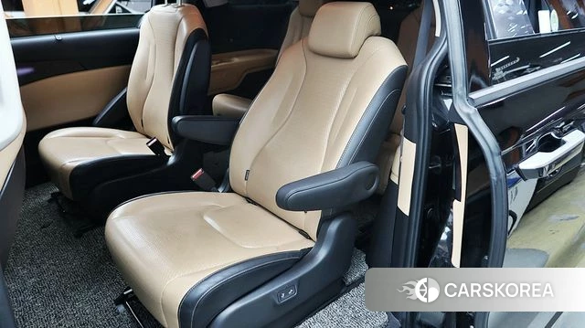 Kia Carnival 4th generation 2021 Черный из Кореи, фото 4
