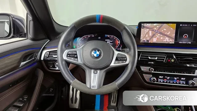 BMW 5 Series (G30) 2021 Черный из Кореи, фото 4