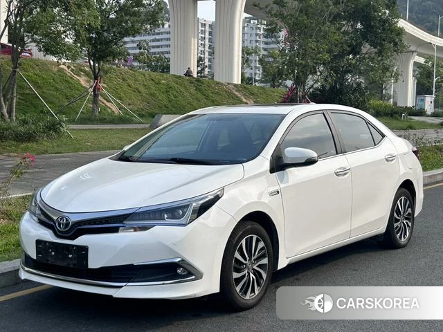 Toyota Corolla dual engine E+ 2020 Белый из Китая, фото 4