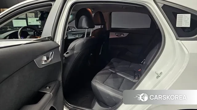 Kia The New K3 2nd generation 2022 Белый из Кореи, фото 4