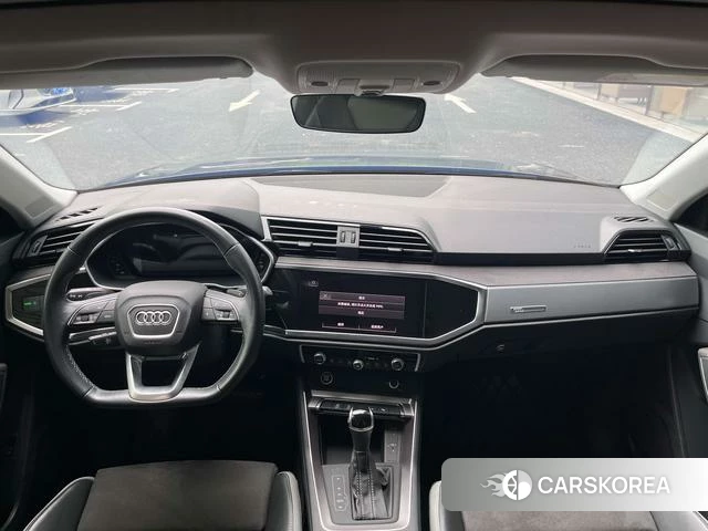 Audi Q3 2022 Темно-серый из Китая, фото 4