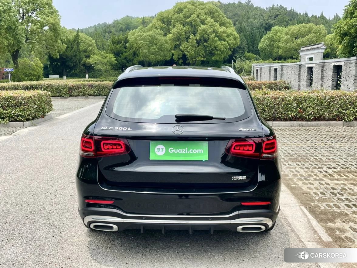 Mercedes-Benz GLC 2021 Черный из Китая, фото 4
