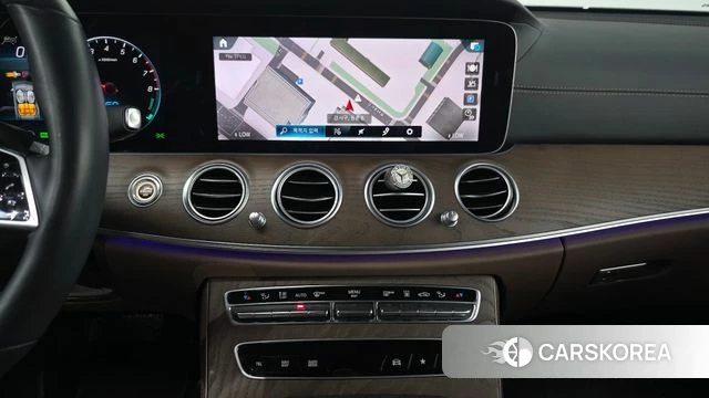 Mercedes-Benz E-Class W213 2023 Белый из Кореи, фото 4