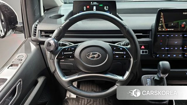 Hyundai Staria 2023 Белый из Кореи, фото 4
