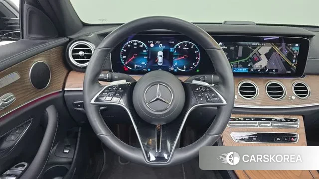 Mercedes-Benz E-Class W213 2023 Черный из Кореи, фото 4