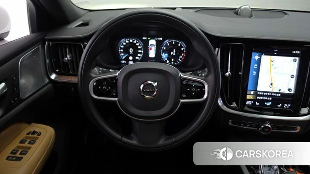 Volvo S60 3rd generation 2021 Белый из Кореи, фото 4