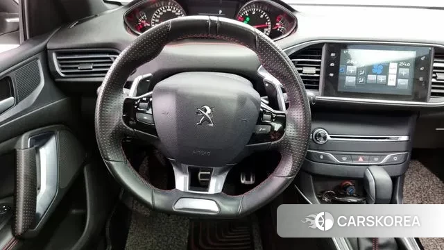 Peugeot 308 second generation 2018 Белый из Кореи, фото 4