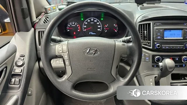 Hyundai The New Grand Starex 2018 Желтый из Кореи, фото 4