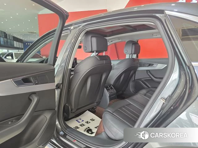 Audi A4L 2022 Темно-серый из Китая, фото 4