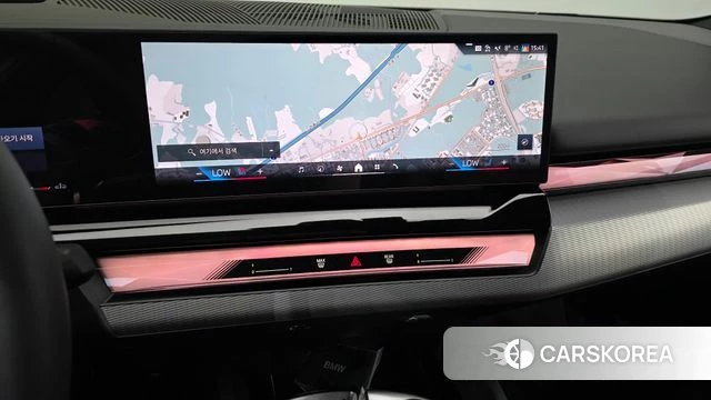BMW 5 Series (G60) 2025 Черный из Кореи, фото 4