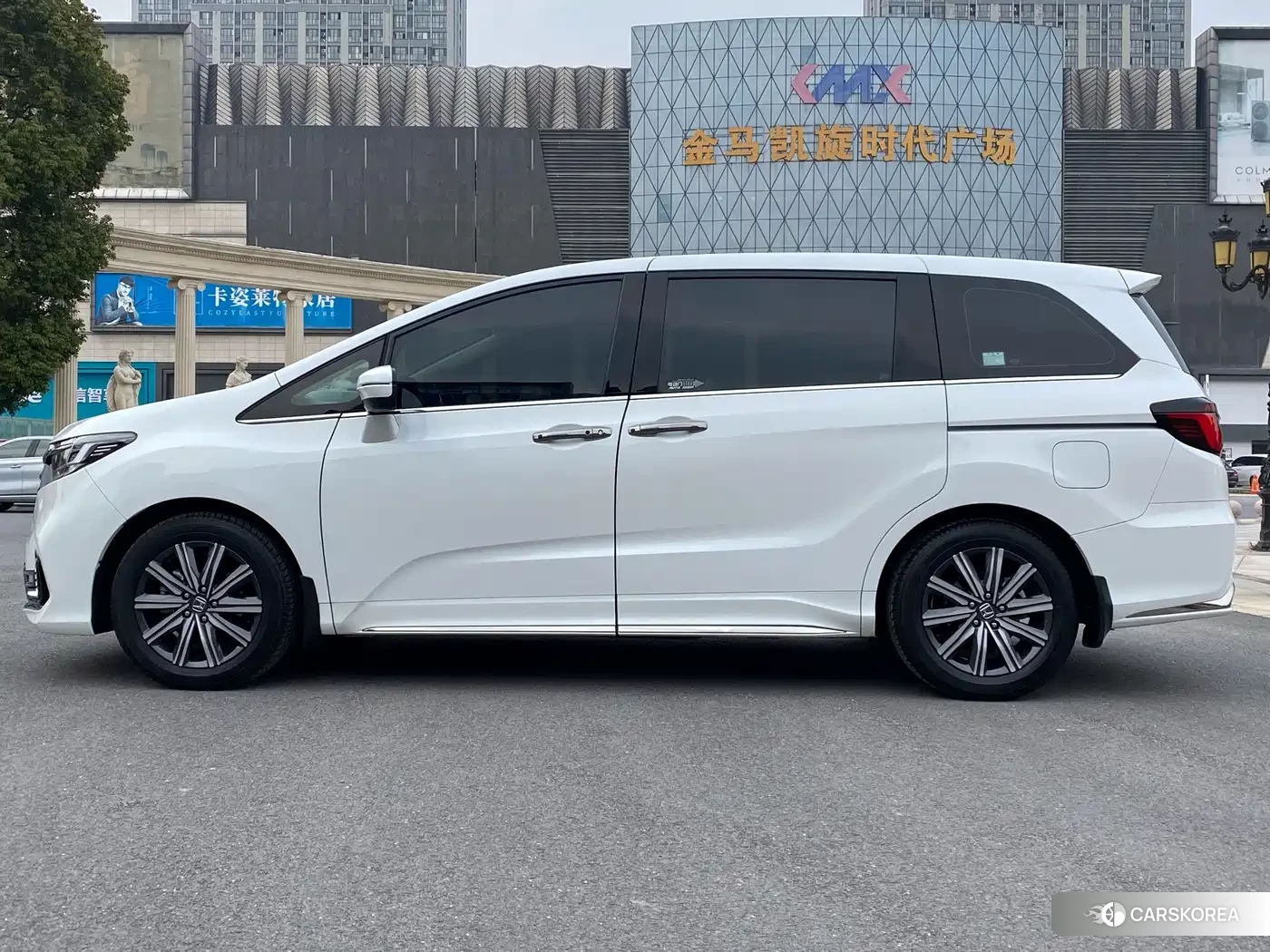 Honda Odyssey 2024 Белый из Китая, фото 4