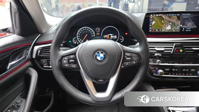 BMW 5 Series (G30) 2019 Белый из Кореи, фото 4