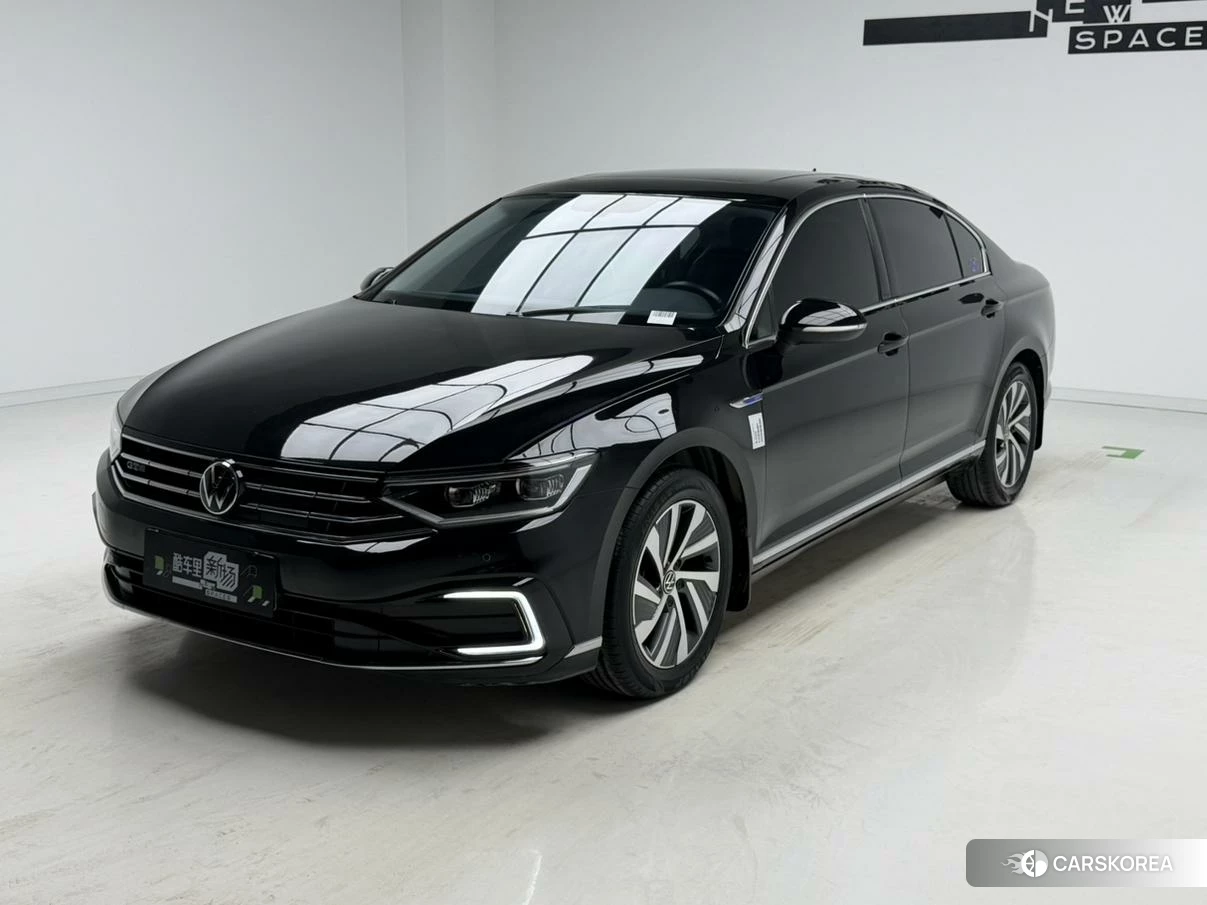 Volkswagen Magotan PHEV 2021 Черный из Китая, фото 4