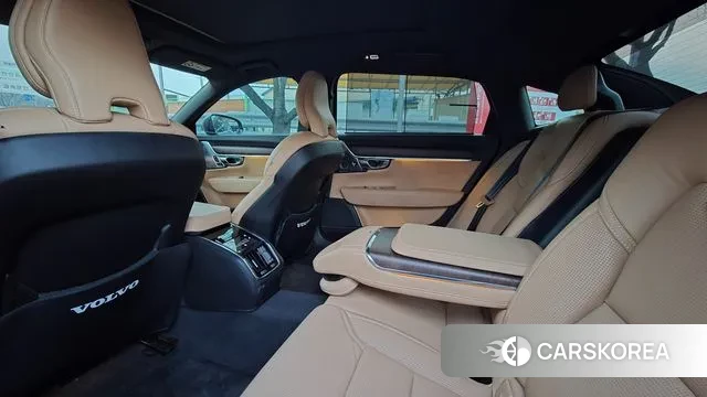 Volvo S90 2023 Коричневый из Кореи, фото 4