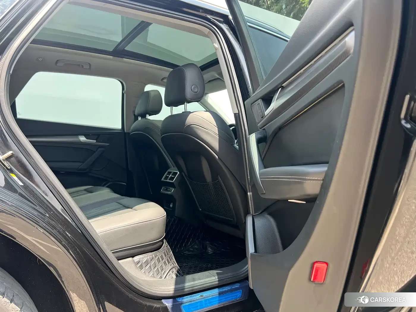 Audi Q5L 2021 Черный из Китая, фото 5