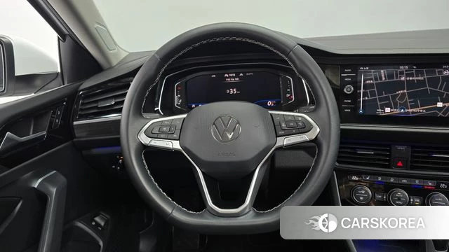 Volkswagen 7th Generation of Jetta 2023 Белый из Кореи, фото 4