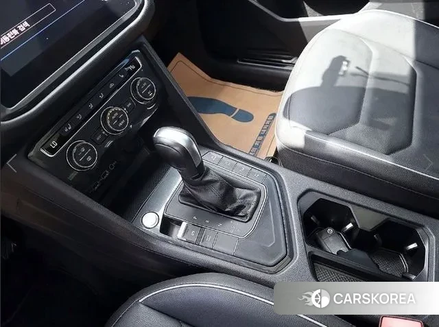 Volkswagen Tiguan Allspace 2020 Черный из Кореи, фото 4