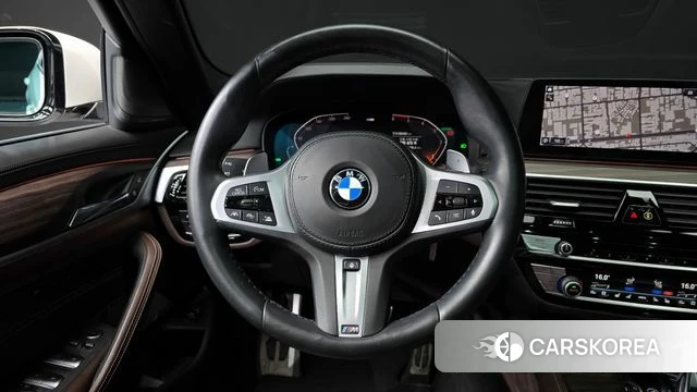 BMW 5 Series (G30) 2020 Белый из Кореи, фото 4