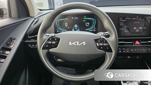 Kia Di Ol Nu Niro 2023 Серебристо-серый из Кореи, фото 4