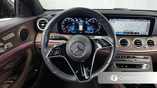 Mercedes-Benz E-Class W213 2023 Черный из Кореи, фото 4